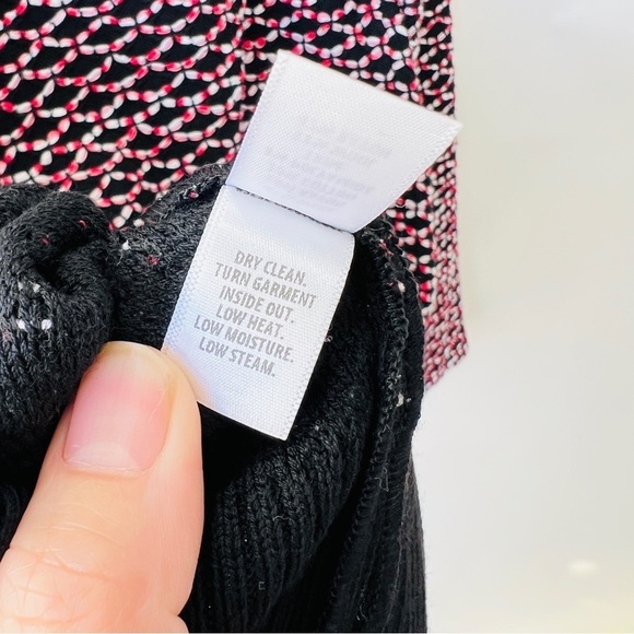 St. John textured Knit jacket, black/red, Size M E26 - Picture 11 of 11